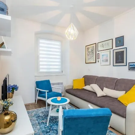 Sabo Apartment *